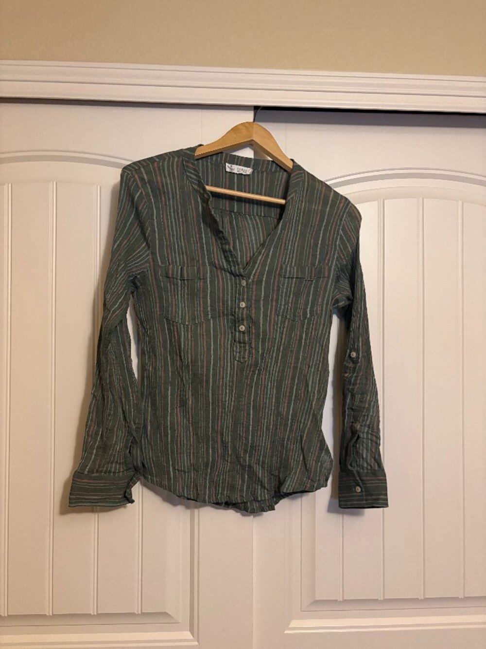 Carve Designs Popover Top Large Long Sleeve Organic Cotton Green Stripes Texture